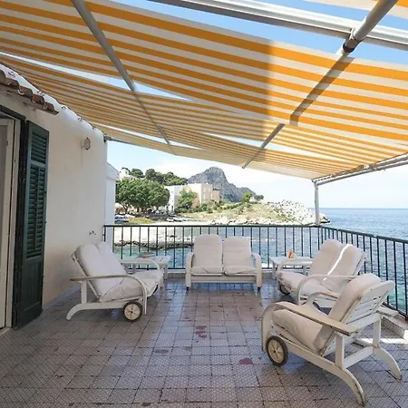 Casetta Bianca Sant'elia Apartment Porticello
