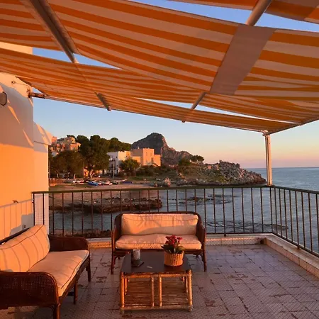 Casetta Bianca Sant'elia * Porticello